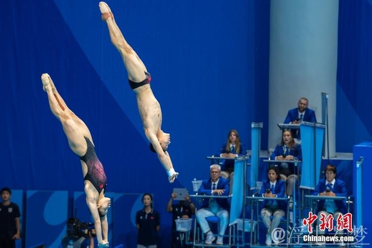 中国队勇夺世锦赛混合双人10米跳台金牌 中国队勇夺世锦赛混合双人10米跳台金牌